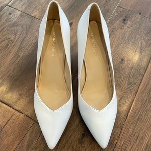 Marc Fisher white leather Caitlin heel